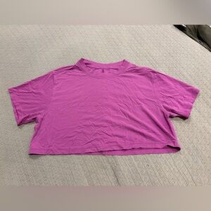 Lululemon cropped t-shirt